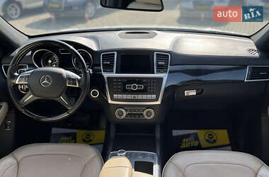 Внедорожник / Кроссовер Mercedes-Benz M-Class 2013 в 