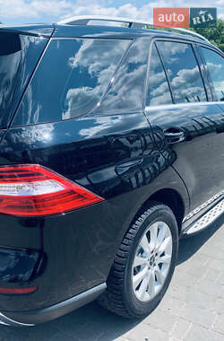 Внедорожник / Кроссовер Mercedes-Benz M-Class 2012 в 
