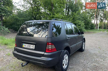 Внедорожник / Кроссовер Mercedes-Benz M-Class 2005 в 