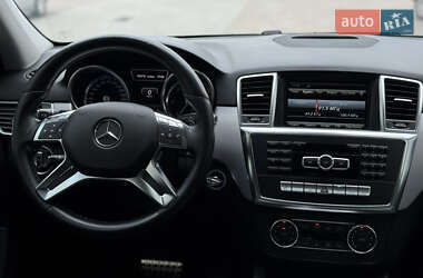 Внедорожник / Кроссовер Mercedes-Benz M-Class 2013 в 