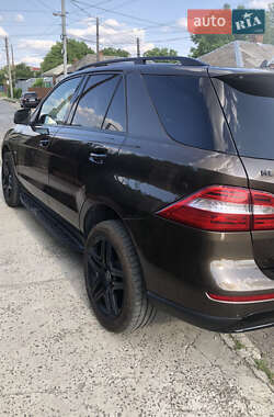 Внедорожник / Кроссовер Mercedes-Benz M-Class 2012 в 