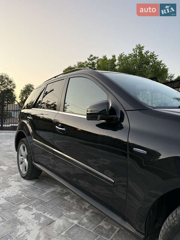 Внедорожник / Кроссовер Mercedes-Benz M-Class 2011 в Снятине