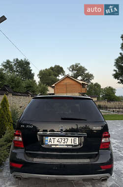 Внедорожник / Кроссовер Mercedes-Benz M-Class 2011 в 