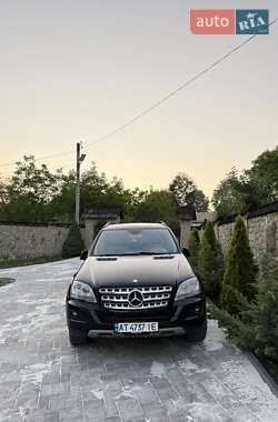 Внедорожник / Кроссовер Mercedes-Benz M-Class 2011 в 