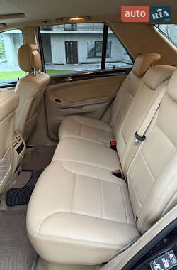 Внедорожник / Кроссовер Mercedes-Benz M-Class 2011 в 