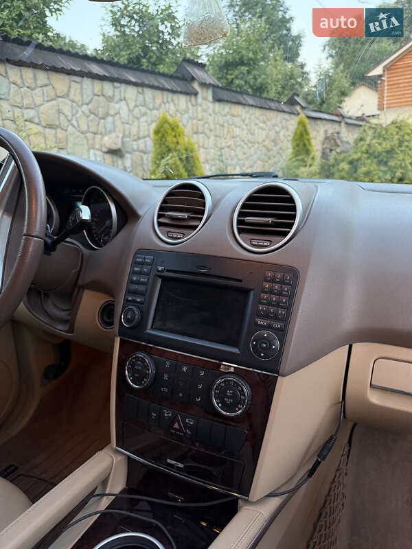 Внедорожник / Кроссовер Mercedes-Benz M-Class 2011 в Снятине