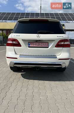 Внедорожник / Кроссовер Mercedes-Benz M-Class 2013 в 