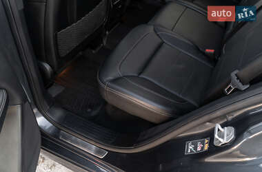 Позашляховик / Кросовер Mercedes-Benz M-Class 2014 в 