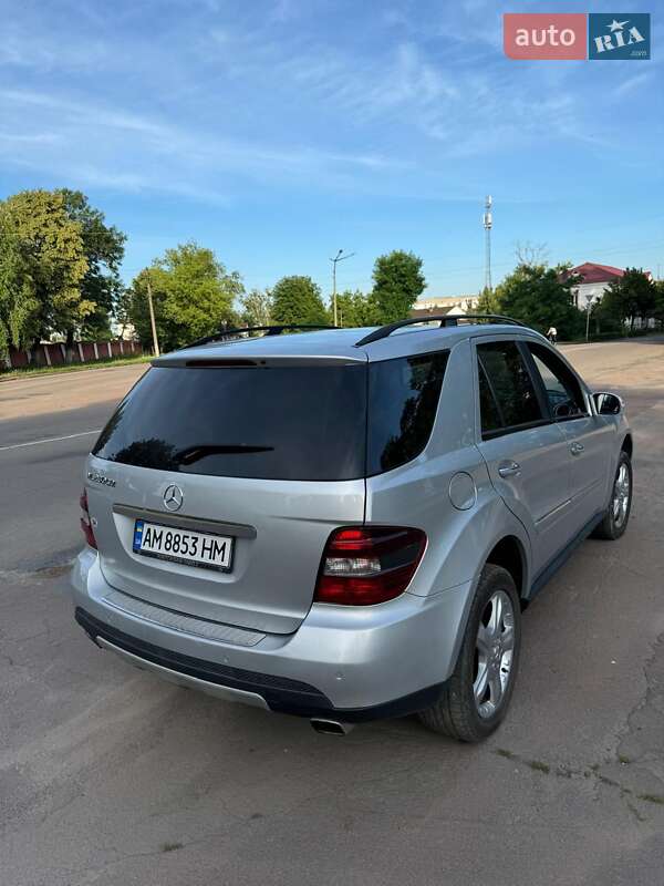 Внедорожник / Кроссовер Mercedes-Benz M-Class 2008 в Коростене