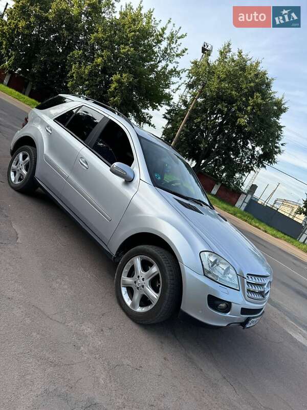 Внедорожник / Кроссовер Mercedes-Benz M-Class 2008 в Коростене