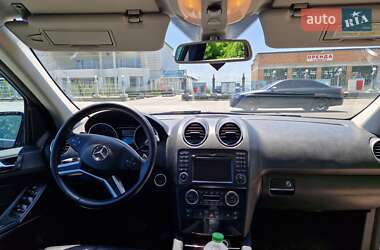 Внедорожник / Кроссовер Mercedes-Benz M-Class 2009 в 