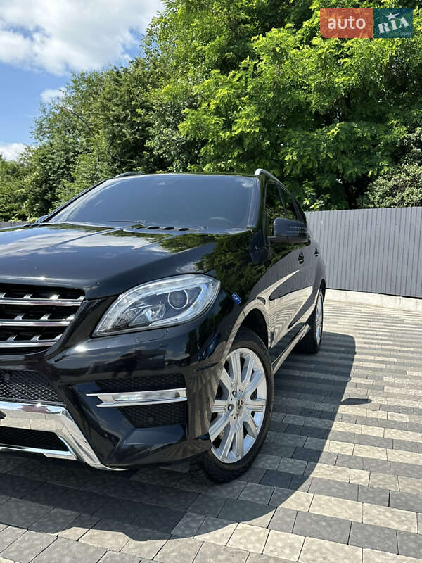 Позашляховик / Кросовер Mercedes-Benz M-Class 2014 в Ужгороді