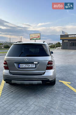 Внедорожник / Кроссовер Mercedes-Benz M-Class 2006 в 