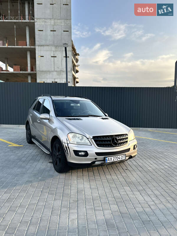 Позашляховик / Кросовер Mercedes-Benz M-Class 2006 в Харкові