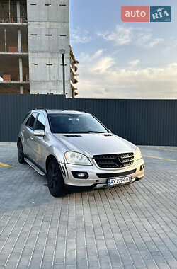 Внедорожник / Кроссовер Mercedes-Benz M-Class 2006 в 