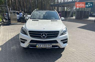 Внедорожник / Кроссовер Mercedes-Benz M-Class 2013 в 