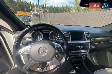 Внедорожник / Кроссовер Mercedes-Benz M-Class 2013 в 