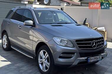 Позашляховик / Кросовер Mercedes-Benz M-Class 2013 в Одесі
