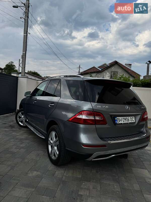 Внедорожник / Кроссовер Mercedes-Benz M-Class 2013 в Одессе