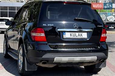 Внедорожник / Кроссовер Mercedes-Benz M-Class 2006 в 