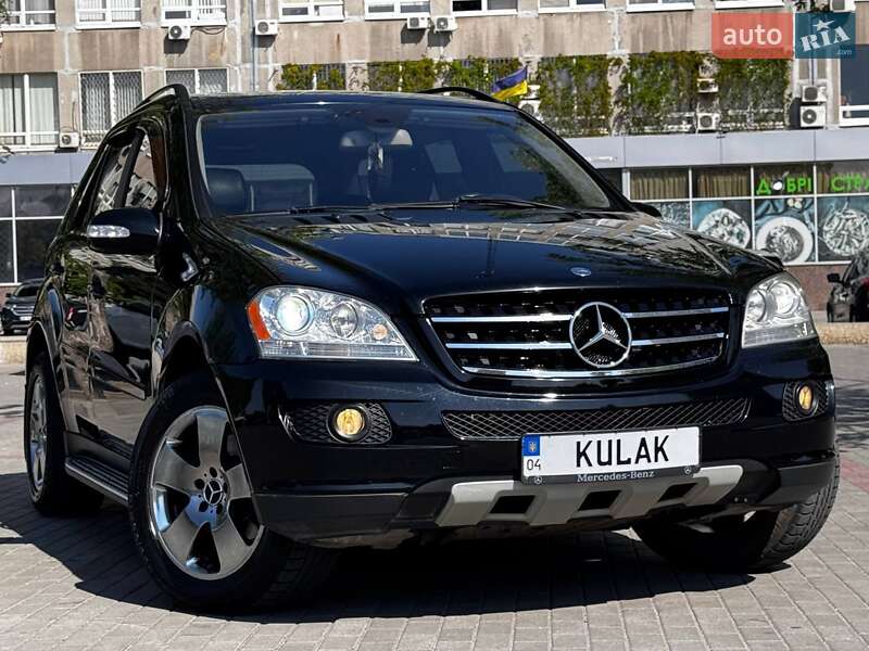 Внедорожник / Кроссовер Mercedes-Benz M-Class 2006 в 
