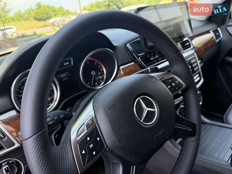 Внедорожник / Кроссовер Mercedes-Benz M-Class 2013 в Ивано-Франковске