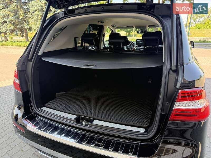 Внедорожник / Кроссовер Mercedes-Benz M-Class 2013 в Ивано-Франковске