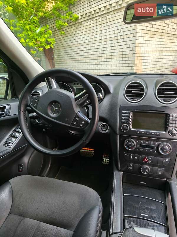 Внедорожник / Кроссовер Mercedes-Benz M-Class 2006 в Киеве