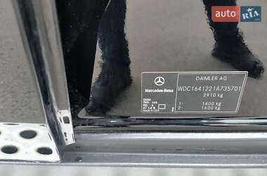 Внедорожник / Кроссовер Mercedes-Benz M-Class 2011 в 
