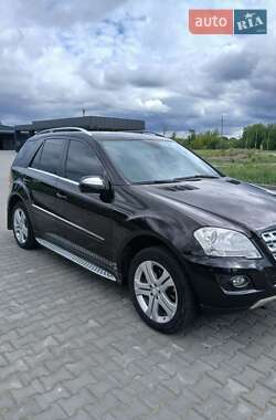 Внедорожник / Кроссовер Mercedes-Benz M-Class 2010 в 
