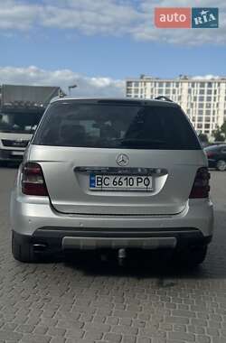 Внедорожник / Кроссовер Mercedes-Benz M-Class 2005 в 