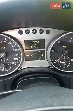 Внедорожник / Кроссовер Mercedes-Benz M-Class 2005 в 