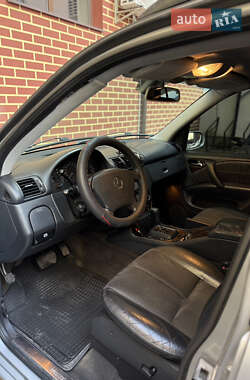 Внедорожник / Кроссовер Mercedes-Benz M-Class 2005 в 