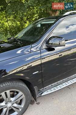 Внедорожник / Кроссовер Mercedes-Benz M-Class 2012 в Львове
