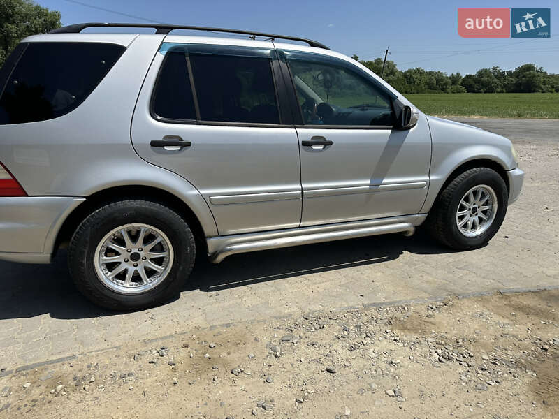 Внедорожник / Кроссовер Mercedes-Benz M-Class 2003 в Черновцах