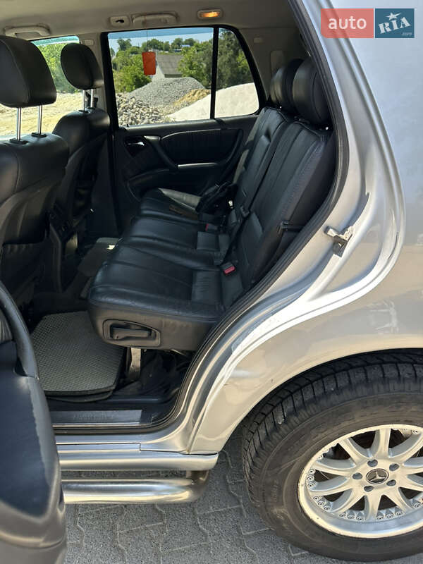 Внедорожник / Кроссовер Mercedes-Benz M-Class 2003 в Черновцах