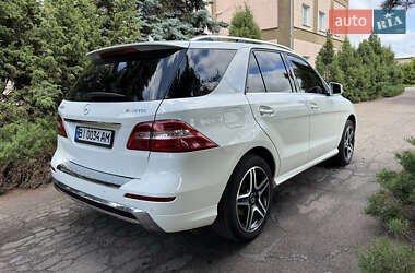 Позашляховик / Кросовер Mercedes-Benz M-Class 2012 в 