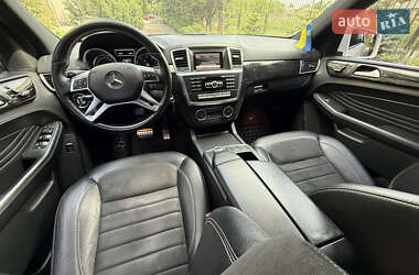 Позашляховик / Кросовер Mercedes-Benz M-Class 2012 в 