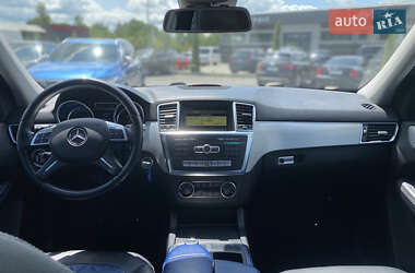 Внедорожник / Кроссовер Mercedes-Benz M-Class 2012 в 