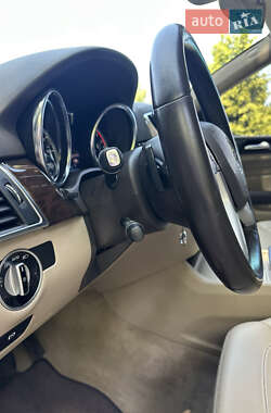 Внедорожник / Кроссовер Mercedes-Benz M-Class 2013 в 