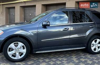 Внедорожник / Кроссовер Mercedes-Benz M-Class 2010 в 