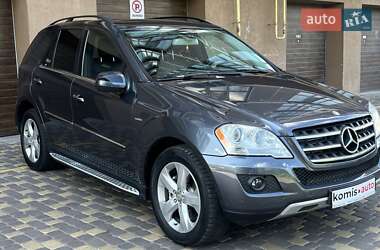 Внедорожник / Кроссовер Mercedes-Benz M-Class 2010 в 
