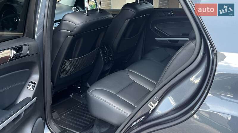 Внедорожник / Кроссовер Mercedes-Benz M-Class 2010 в Виннице