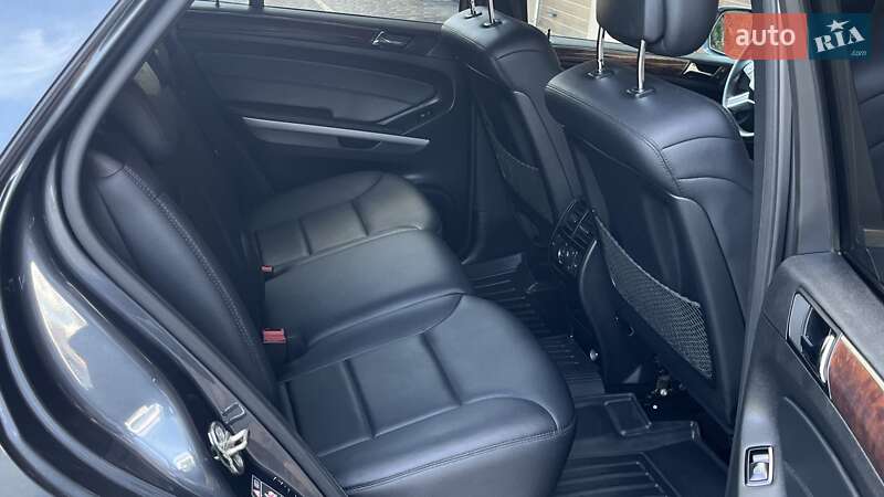 Внедорожник / Кроссовер Mercedes-Benz M-Class 2010 в Виннице