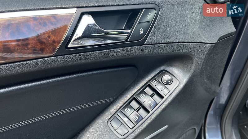 Внедорожник / Кроссовер Mercedes-Benz M-Class 2010 в Виннице