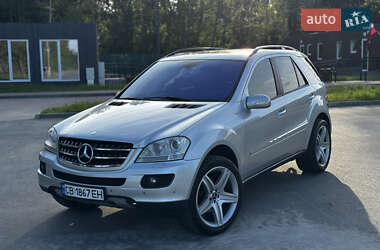 Внедорожник / Кроссовер Mercedes-Benz M-Class 2005 в 