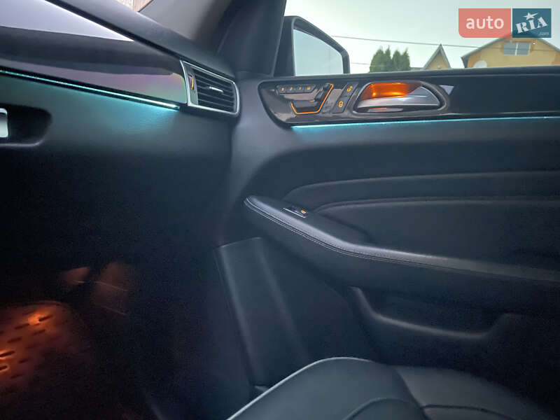 Позашляховик / Кросовер Mercedes-Benz M-Class 2013 в Чернівцях