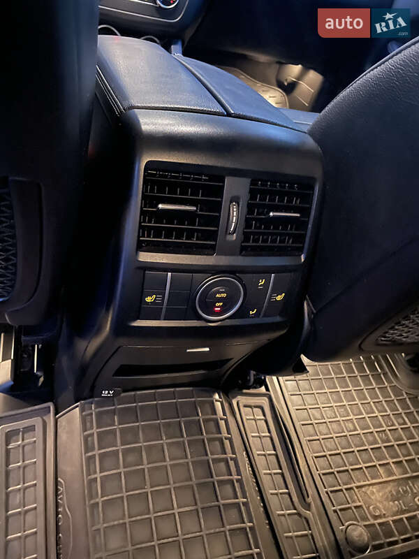 Позашляховик / Кросовер Mercedes-Benz M-Class 2013 в Чернівцях