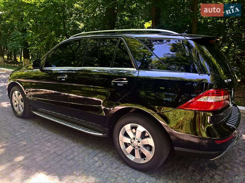 Внедорожник / Кроссовер Mercedes-Benz M-Class 2012 в Черновцах