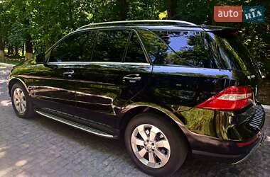 Внедорожник / Кроссовер Mercedes-Benz M-Class 2012 в 